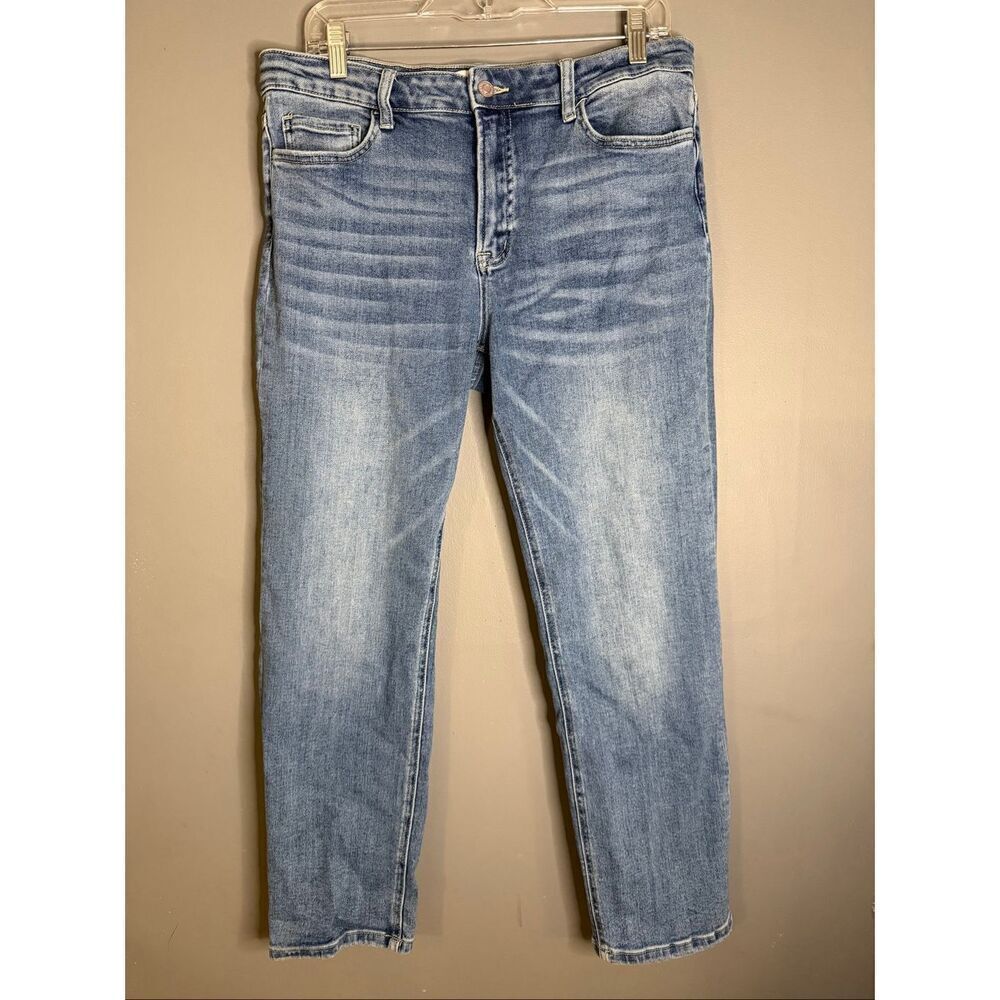 Lovervet Light Wash Full Size Maggie Midrise Slim Ankle Straight Jeans 32